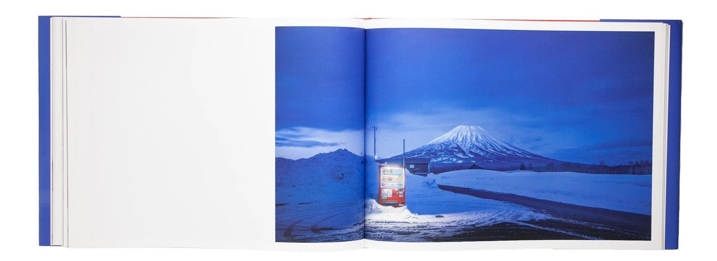 Roadside Lights 2020–2025 Photographs by Eiji Ohashi