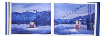 Roadside Lights 2020–2025 Photographs by Eiji Ohashi